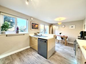 Dining Kitchen- click for photo gallery